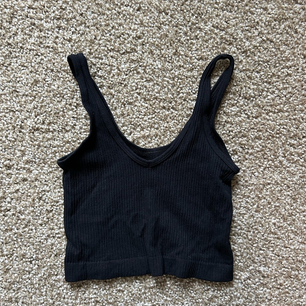 Urban Outfitters black ribbed crop tank top size small